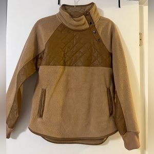 Abercrombie and Fitch pull over